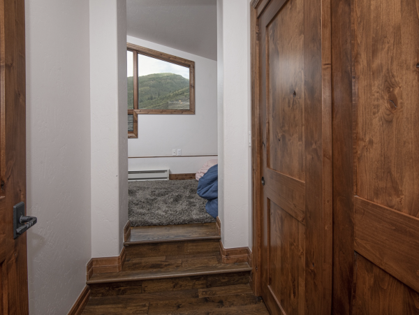 Gorgeous 3 Bedroom Condo in Vail Sleeps 10